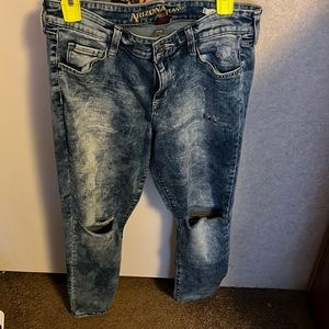 I’m selling Arizona Jean co. skinny jeans that are styled with the rips.